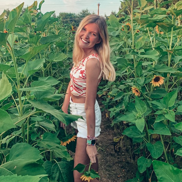 Meet your Posher, Allison - Picture 1 of 1